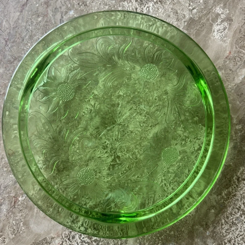 Jeanette Uranium Glass Sunflower Cake Plate Green Depression Stand Daisy Footed